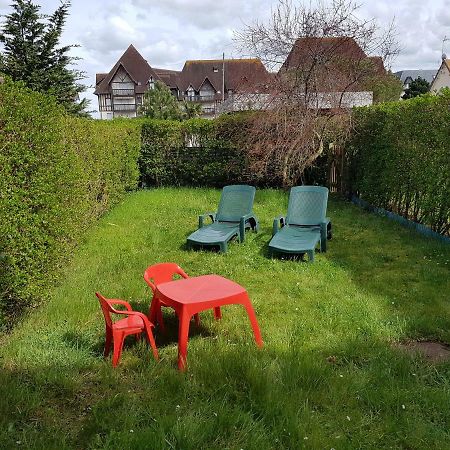 Appartement 2 Pieces Rez-De-Jardin A 2 Pas De La Plage Et De La Thalasso Cabourg Exteriér fotografie